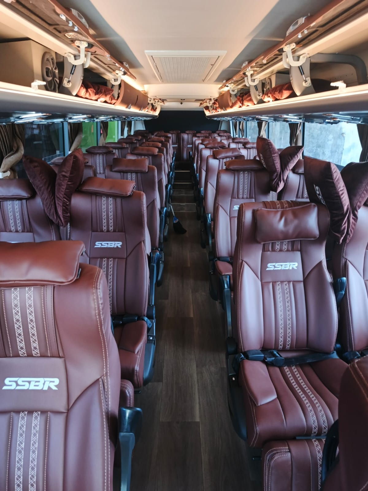 Sewa Big Bus Pariwisata Mercedes-Benz Jetbus 5 Air Suspensi