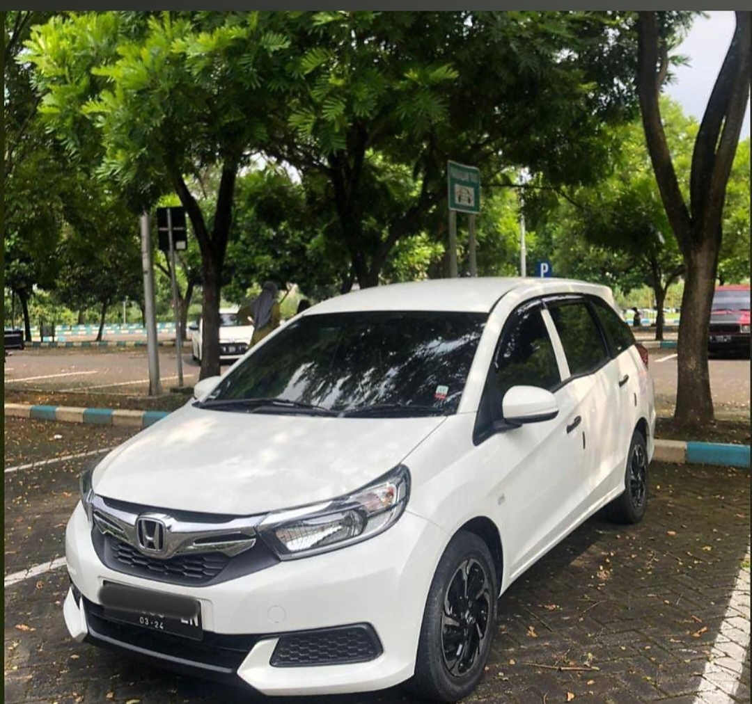 Sewa Mobil Honda Mobilio
