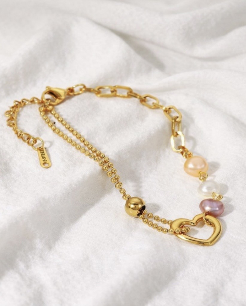Gold Heart Charm Bracelet