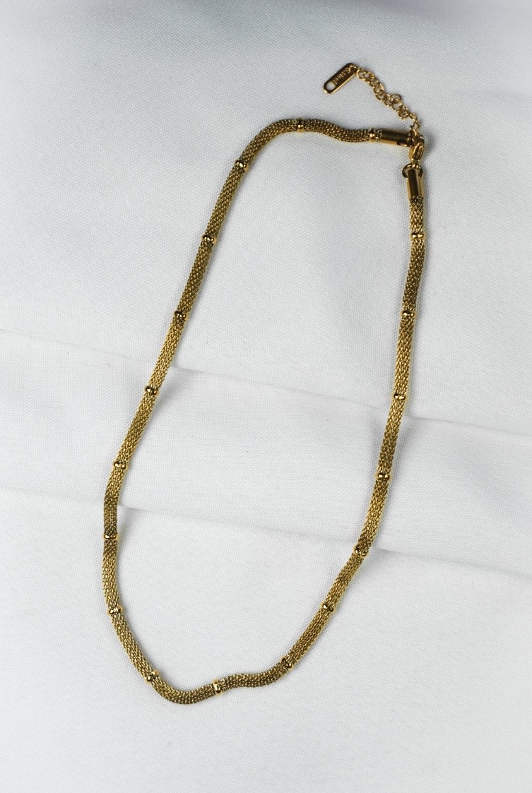 Elegant Gold Chain Necklace