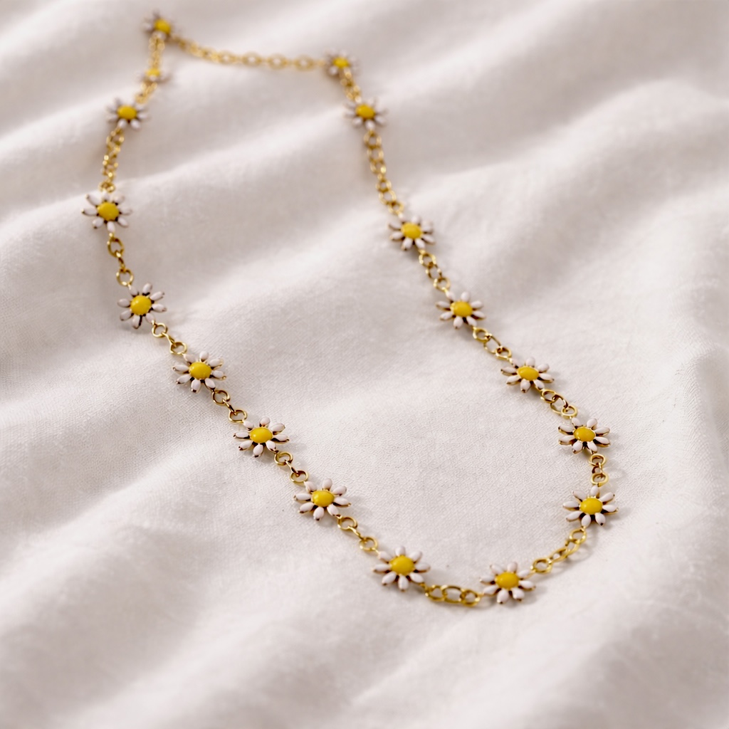 Daisy Flower Necklace