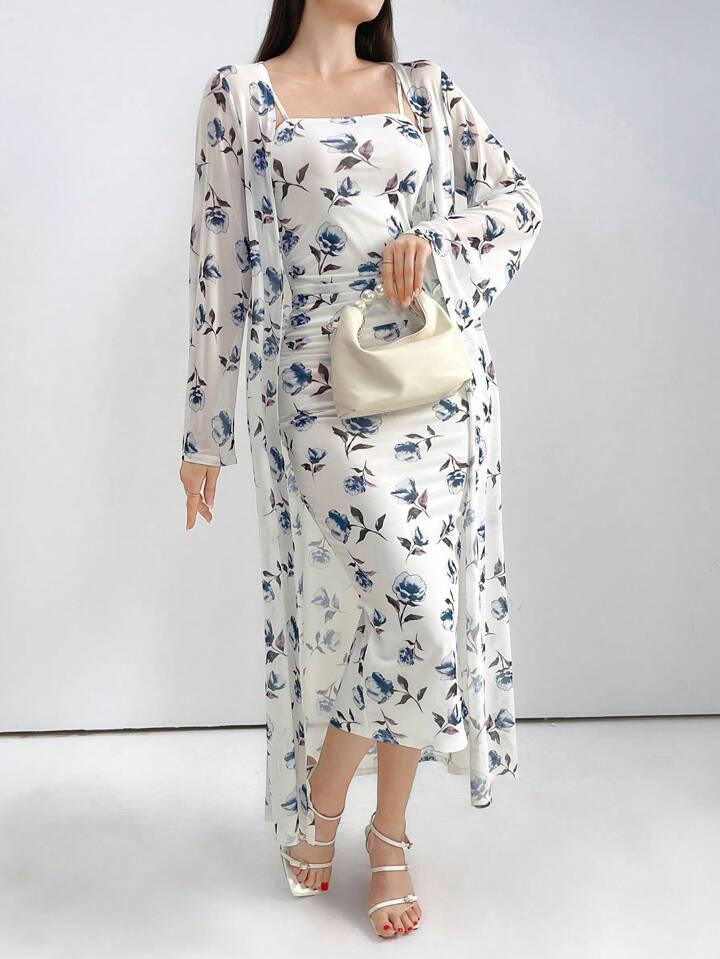 فستان أبيض مزهر مع كيمونو