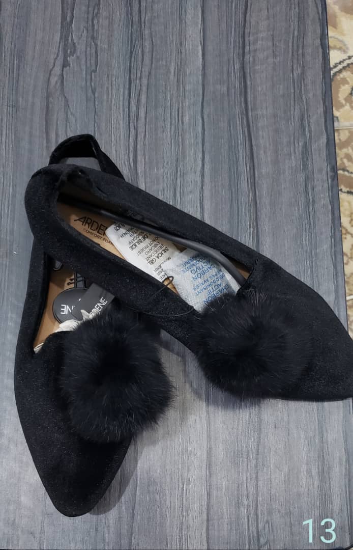 باليه مخمل أسود