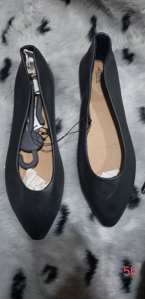 كعب نسائي كلاسيكي