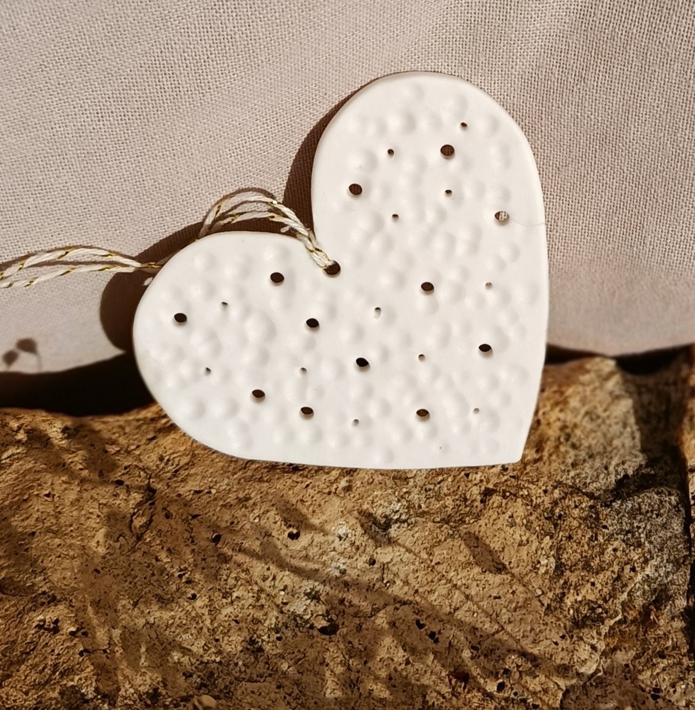 Cœur en porcelaine ajouré