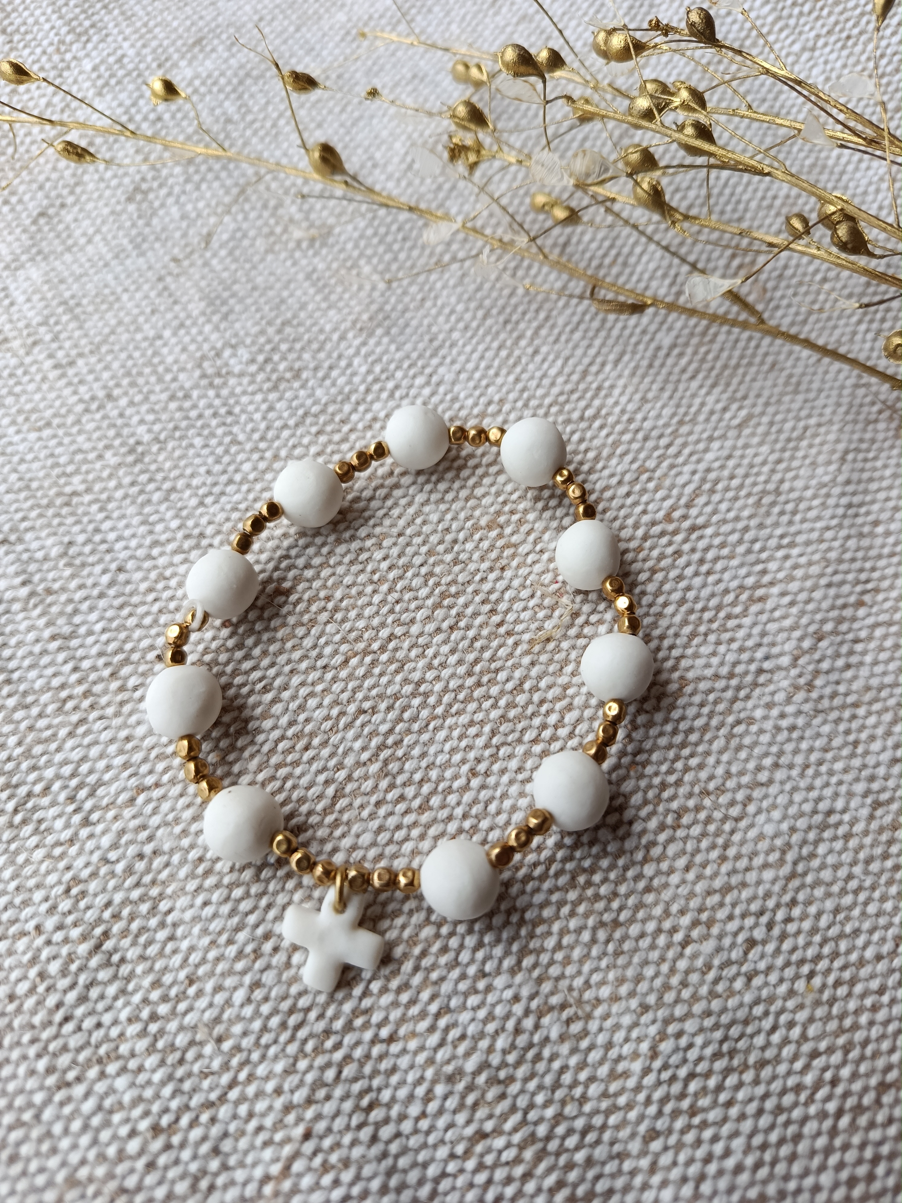 Bracelet dizainier perles porcelaine et croix