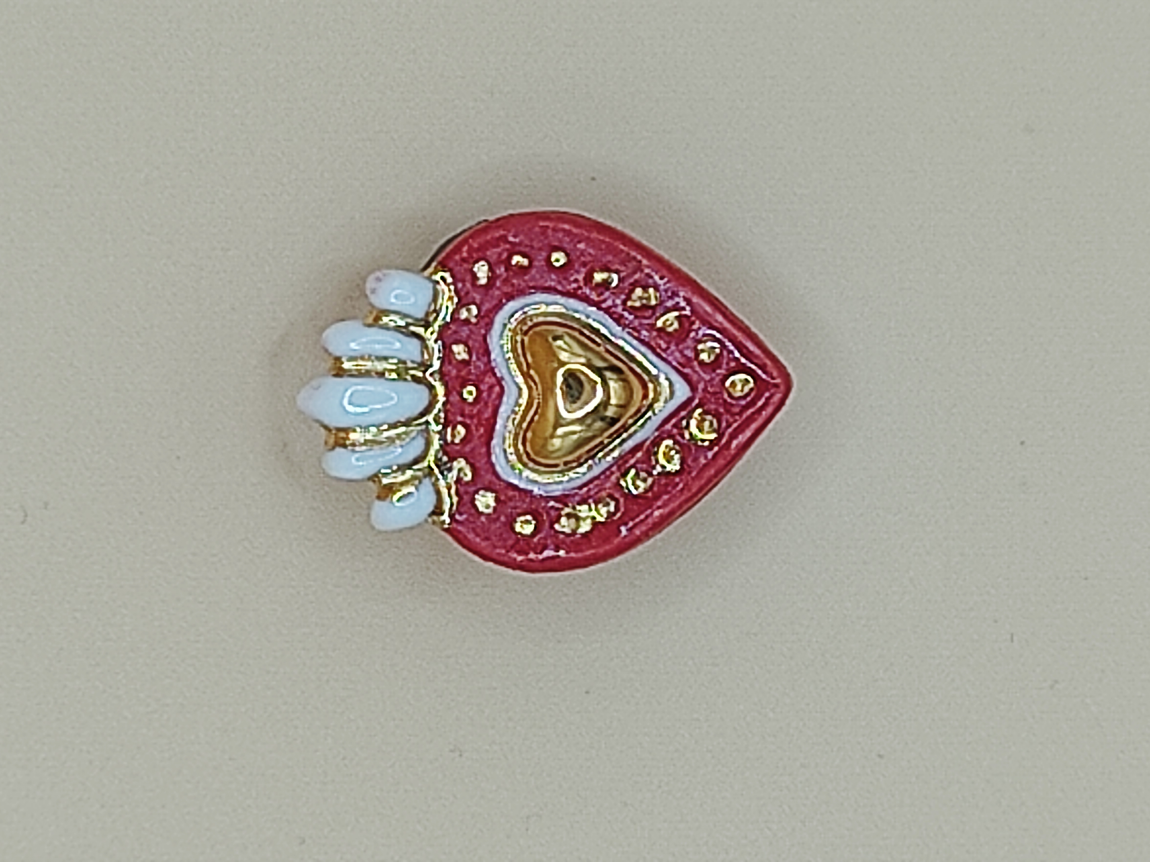 Broche cœur sacré