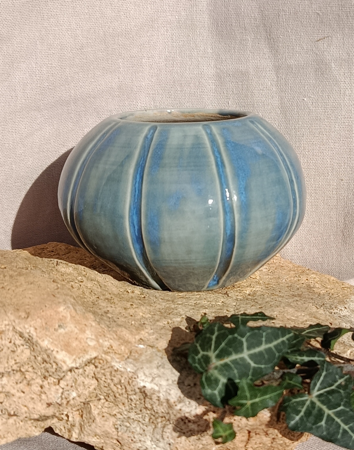 Vase en céramique bleu