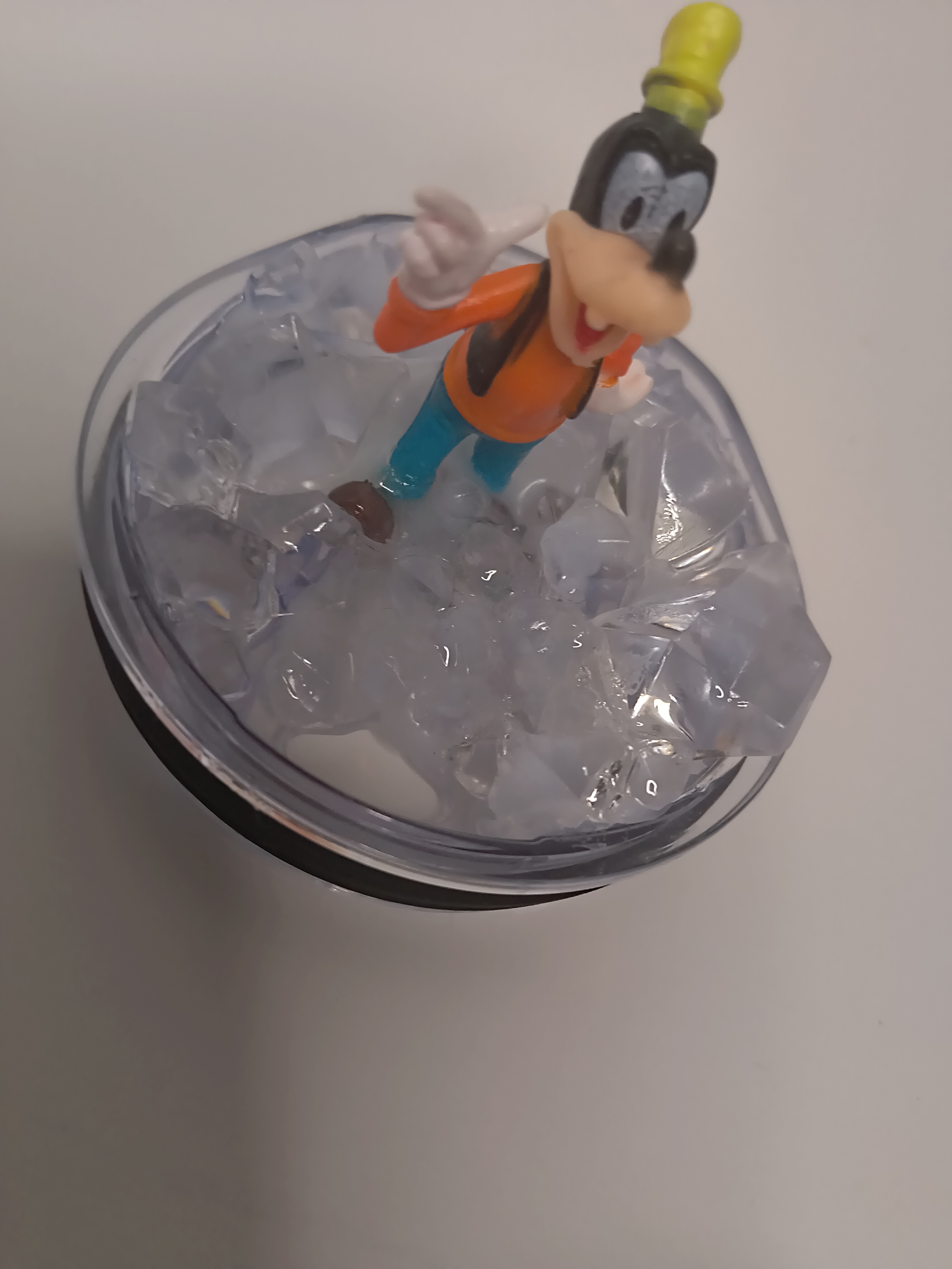 Goofy Figure on Ice Tumbler topper