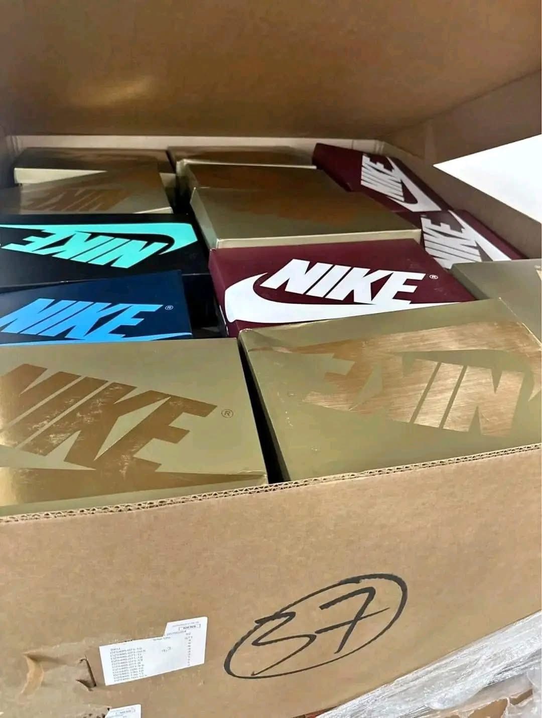 Authentic Nike Sneakers 