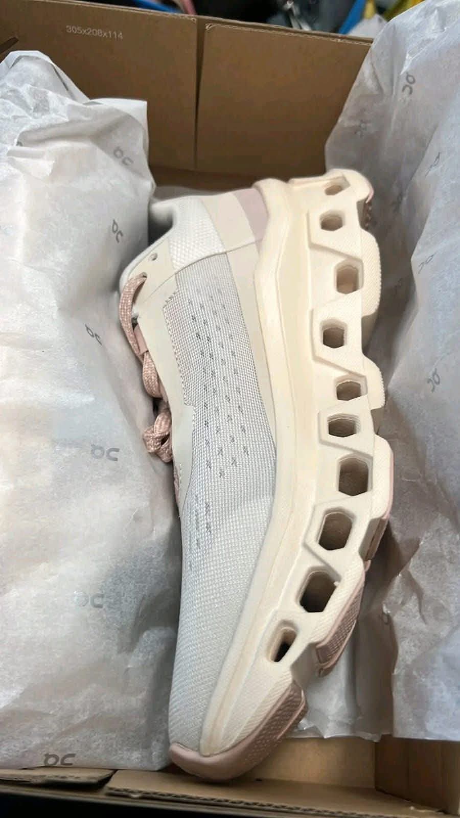 ON Cloudmonster Running  Shoes