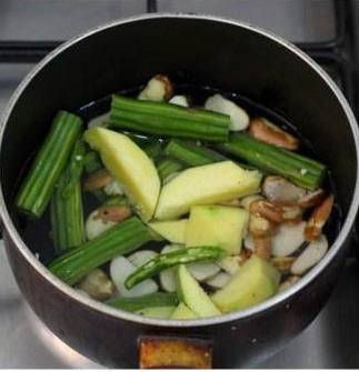 Pachamanga, Muringakka & Chakkakuru Curry Mix 300g