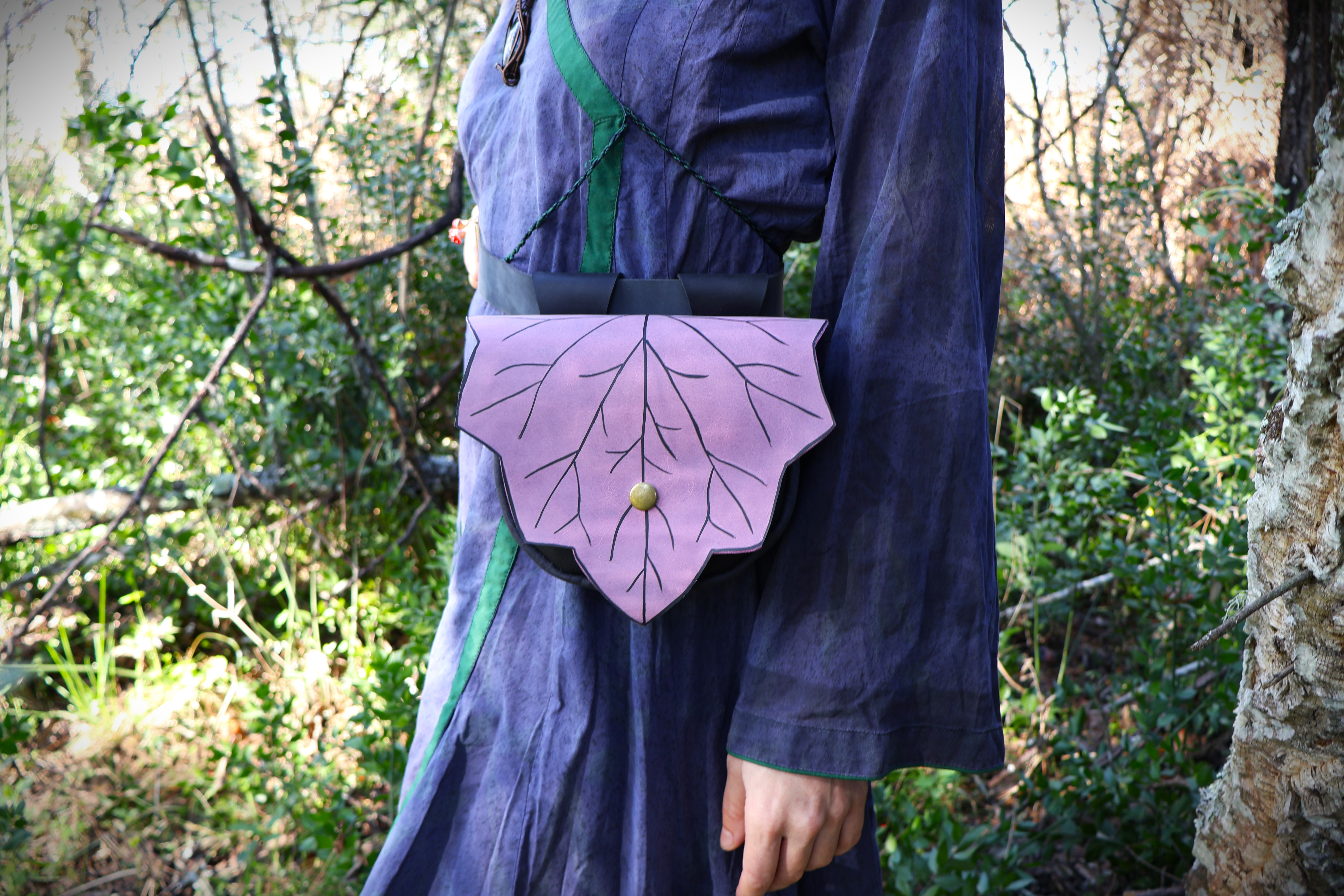 Roldana Leaf Belt Bag