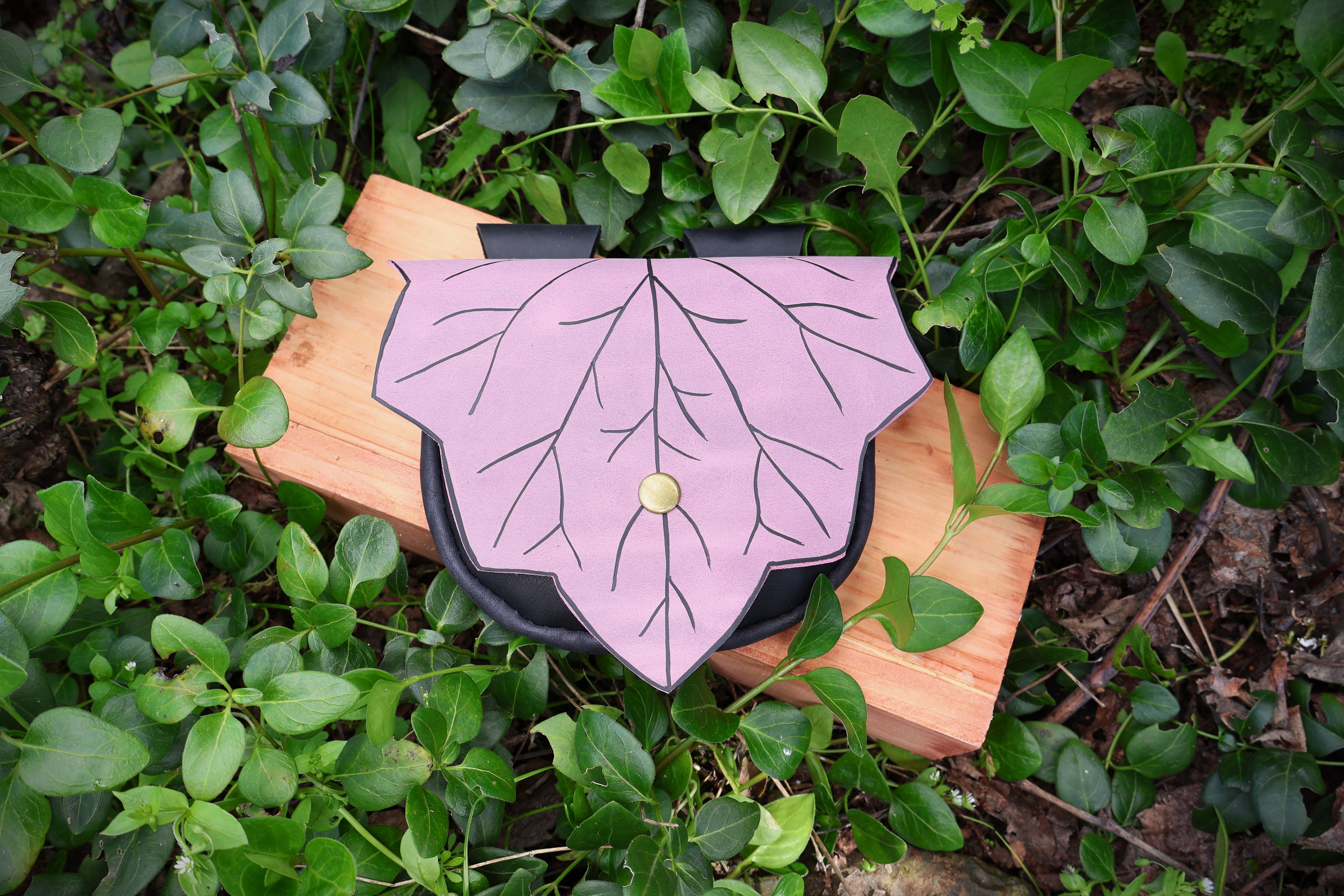 Roldana Leaf Belt Bag