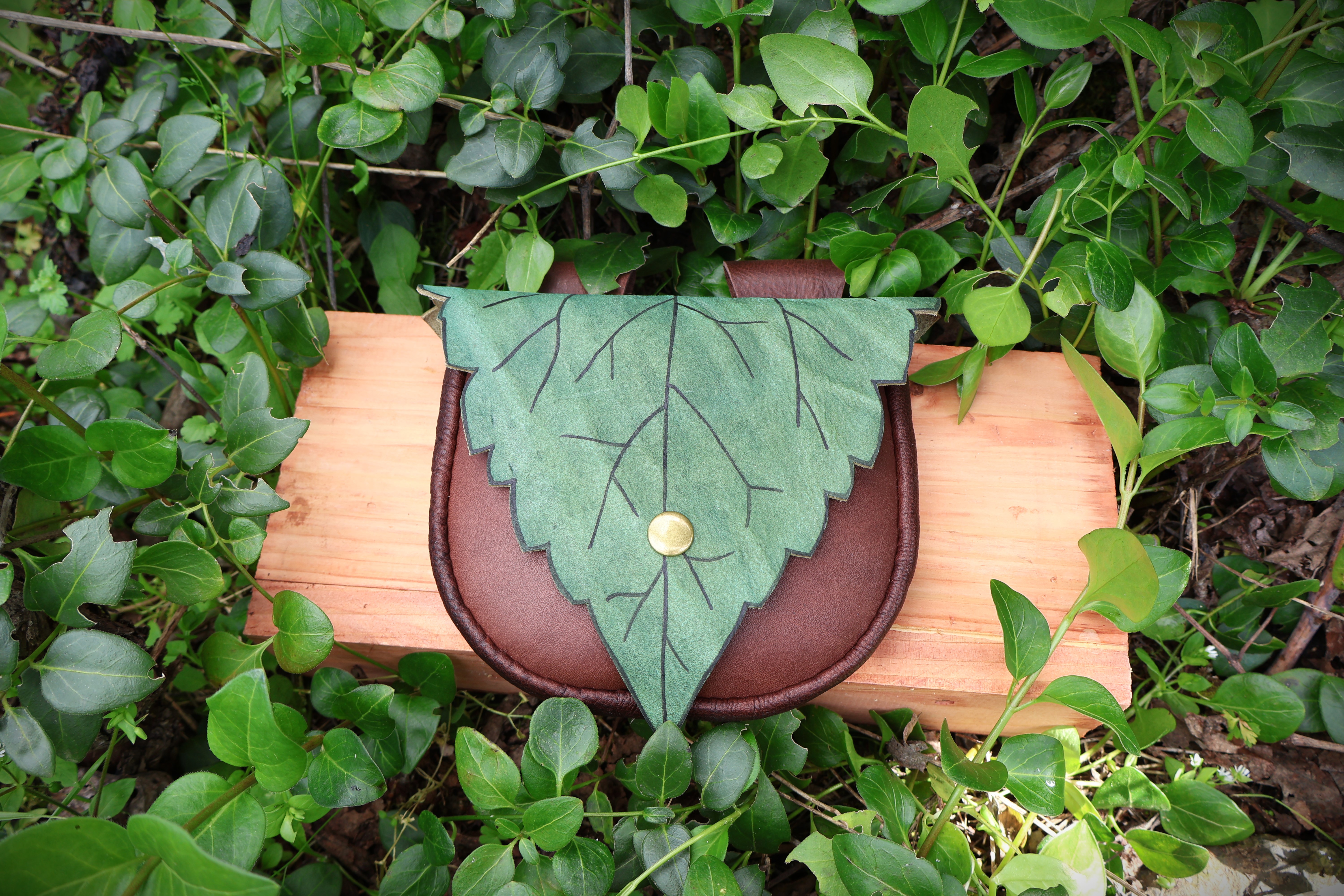 Catweed Leaf Belt Bag