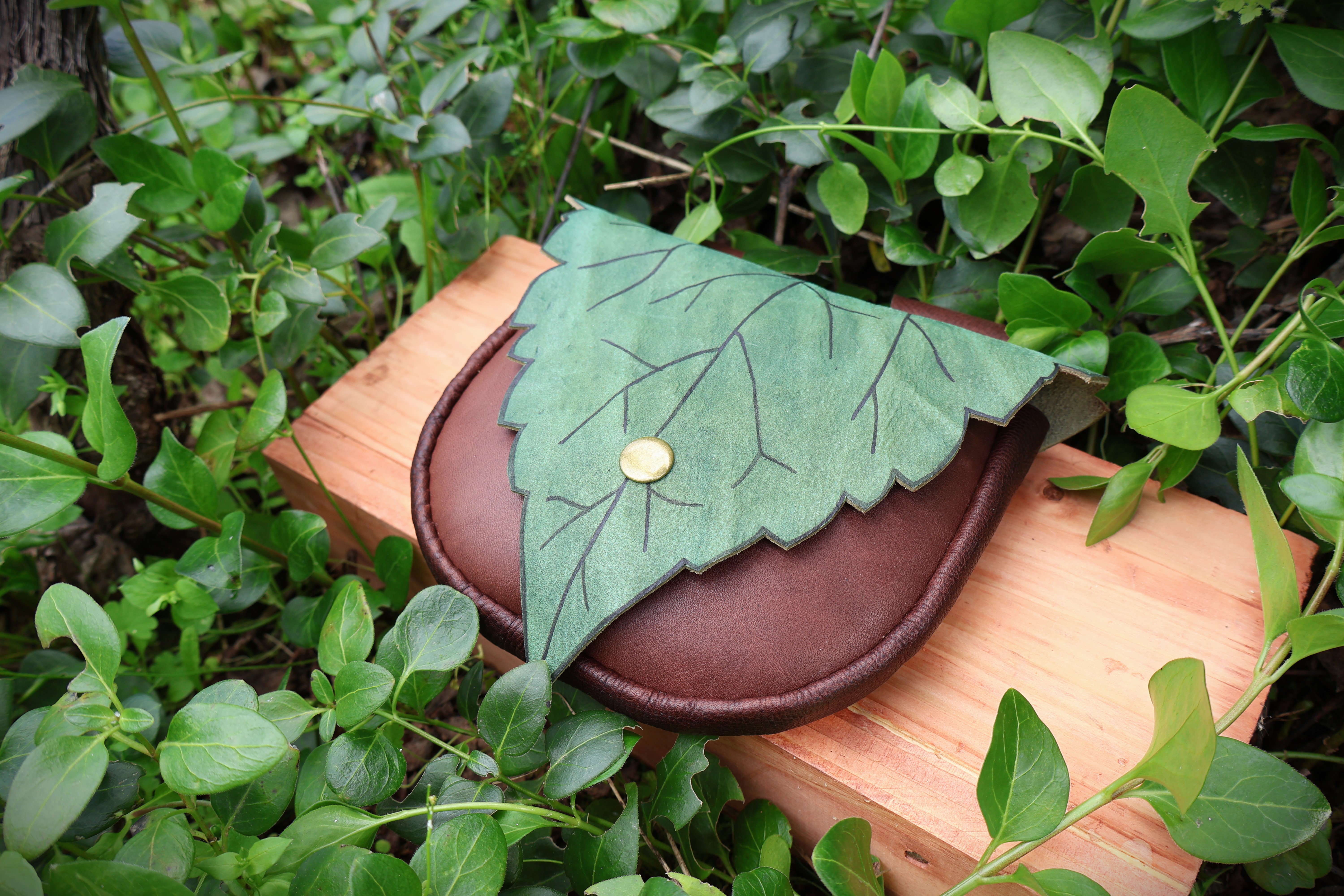 Catweed Leaf Belt Bag