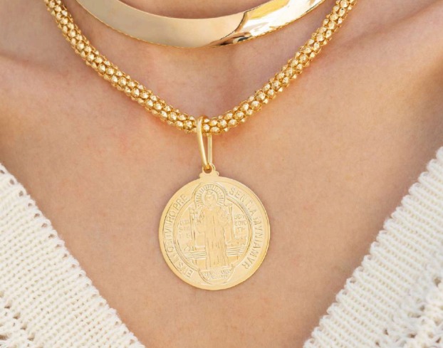 Medalha São Bento Banhado a Ouro 18K