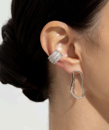 Brinco Moderno + Piercing Fake 