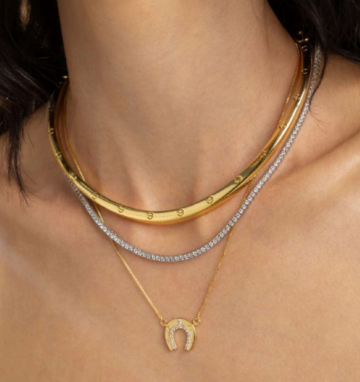 Colar Ferradura com Zircônias