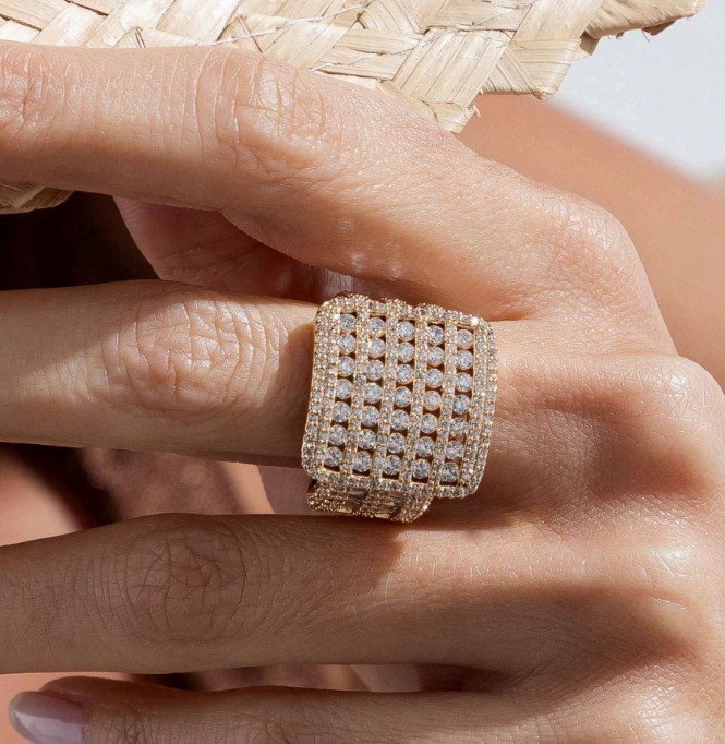 Anel Quadrado Cravejado
