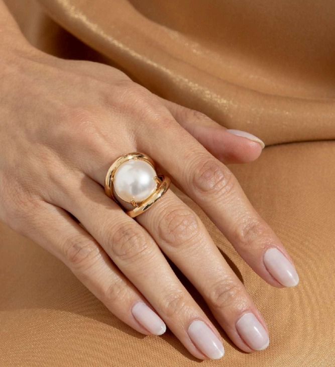 Anel de Pérola Banhado a Ouro 18K