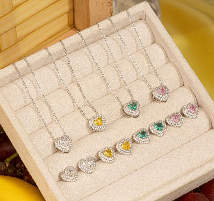 Conjunto Colar e Brinco Coração 