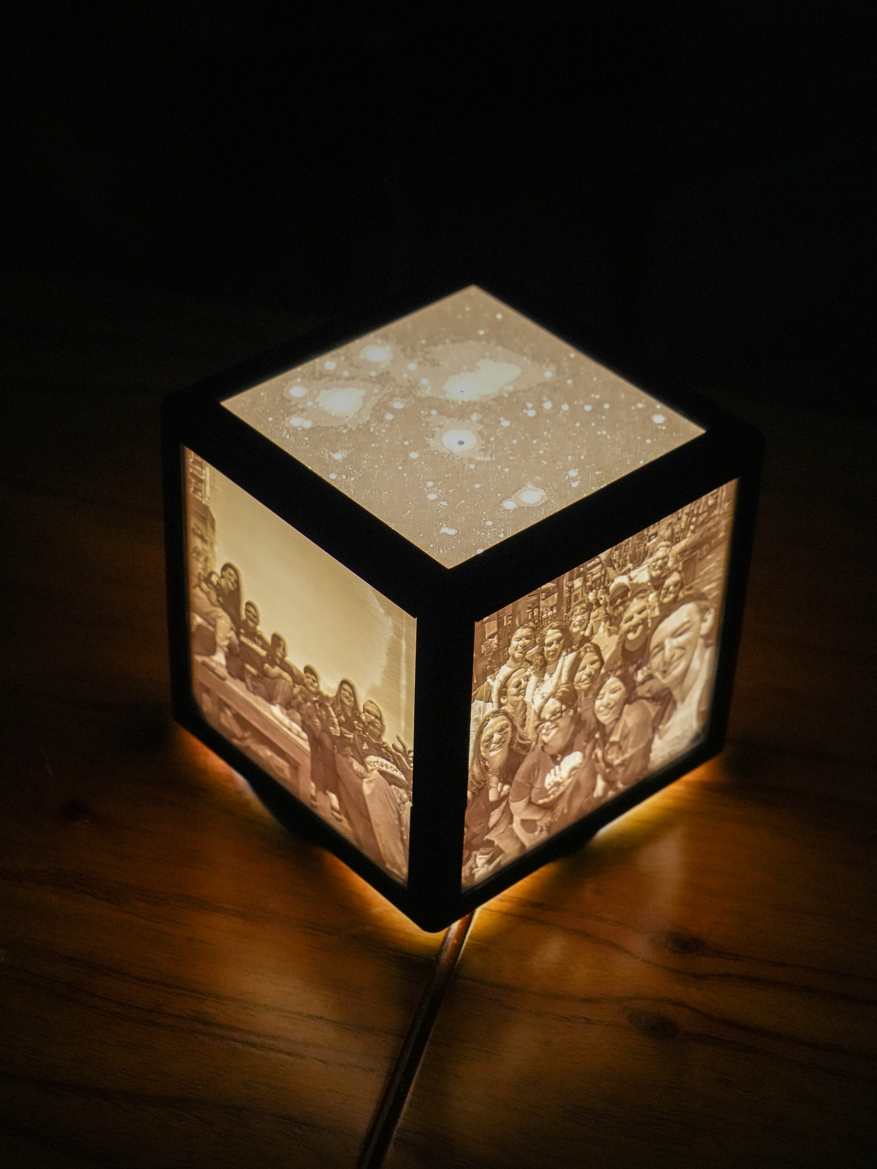 LÁMPARA RETRATO CUBO