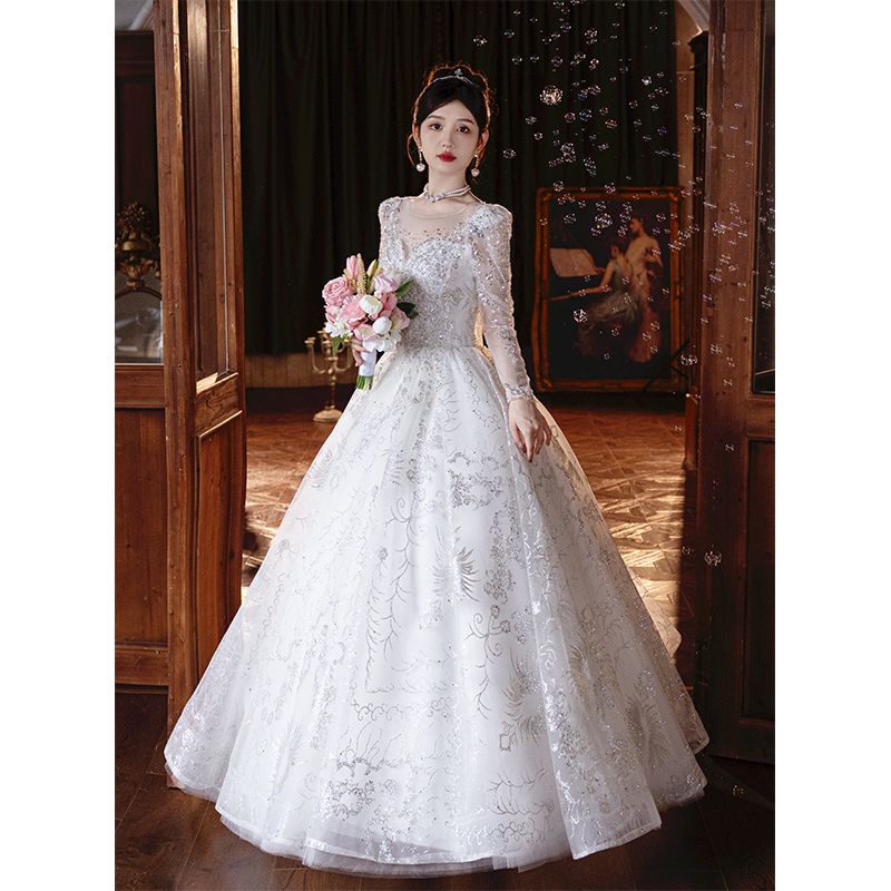 Elegant Lace Bridal Gown