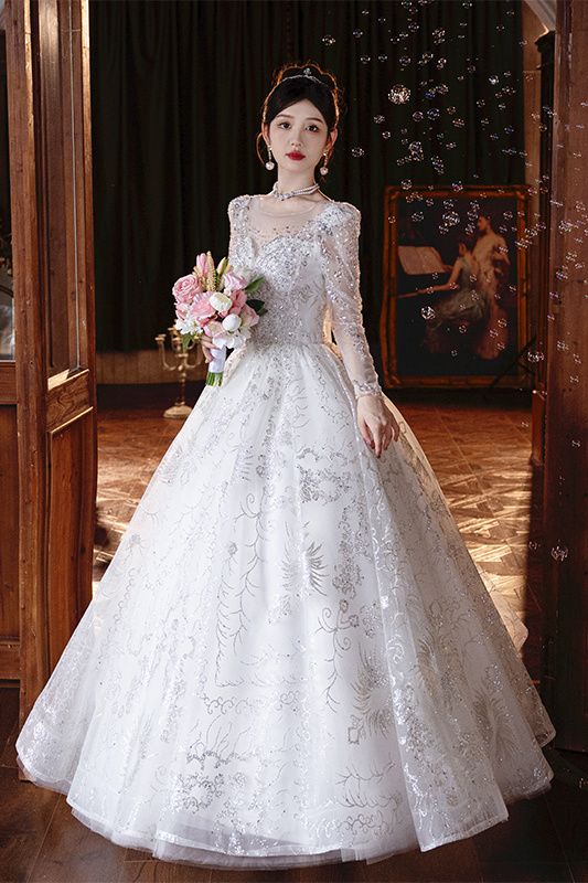Elegant Lace Bridal Gown