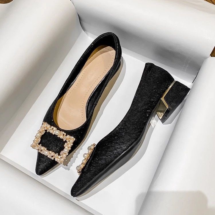 Elegant Pearl Buckle Pumps