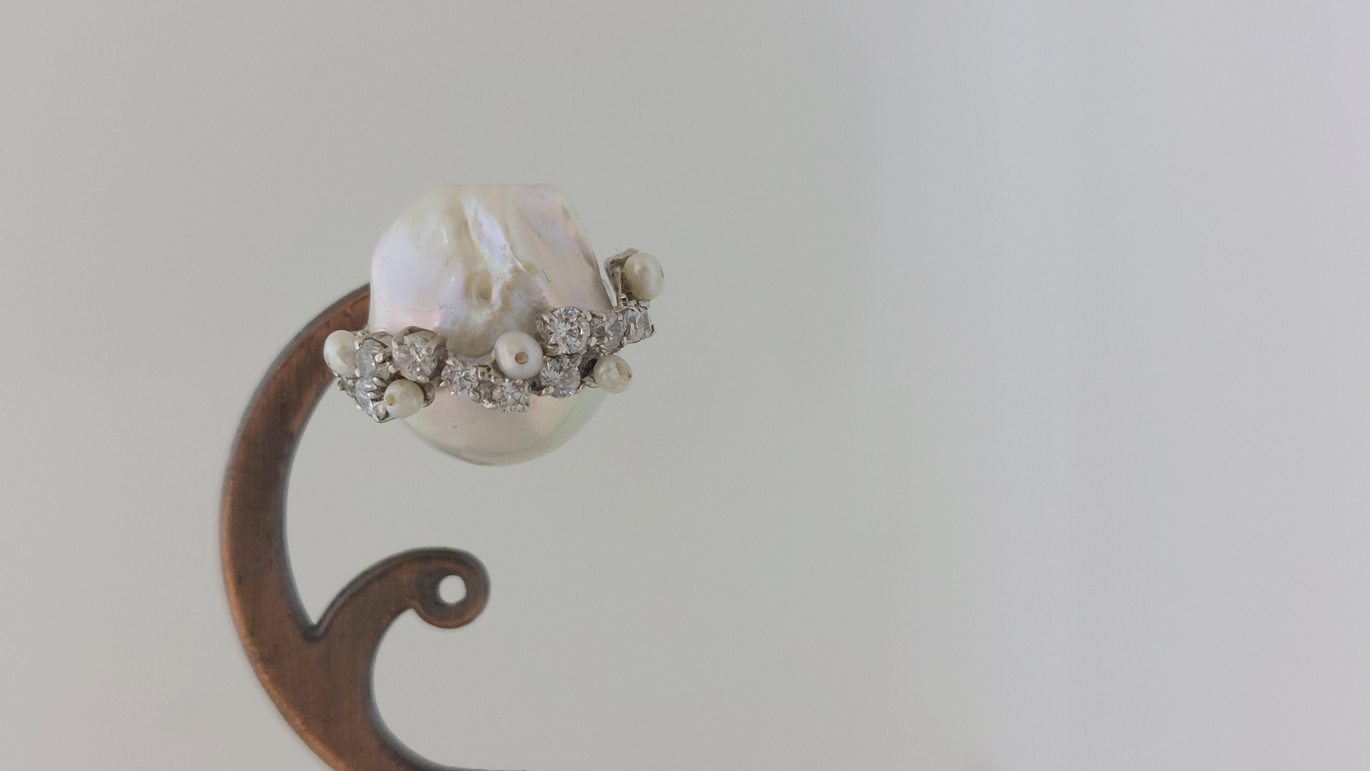 Baroque Pearl & Crystal Stud Earrings