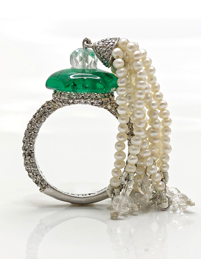 Emerald & Pearl Tassel Ring