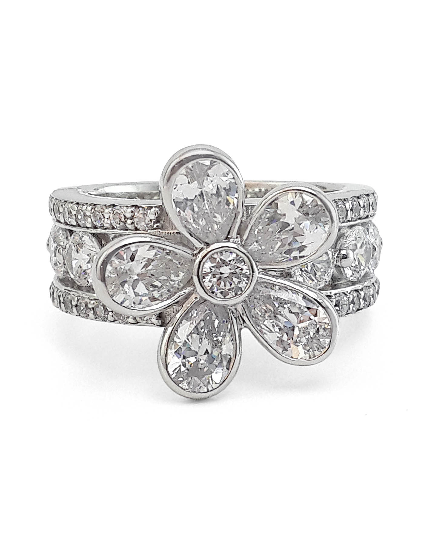 Flower Signature Adastra CZRing