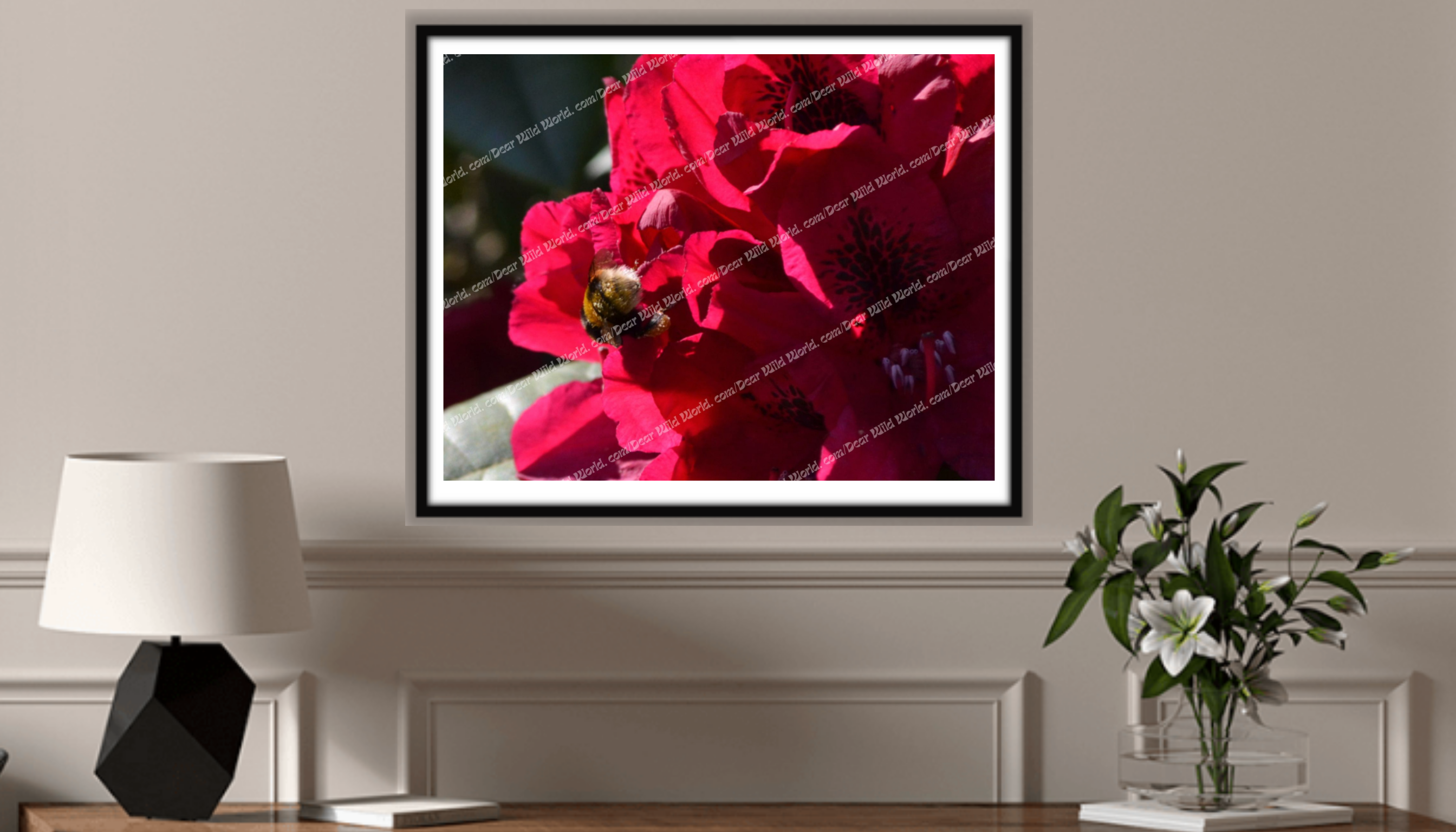 Bourdon sur rhododendron