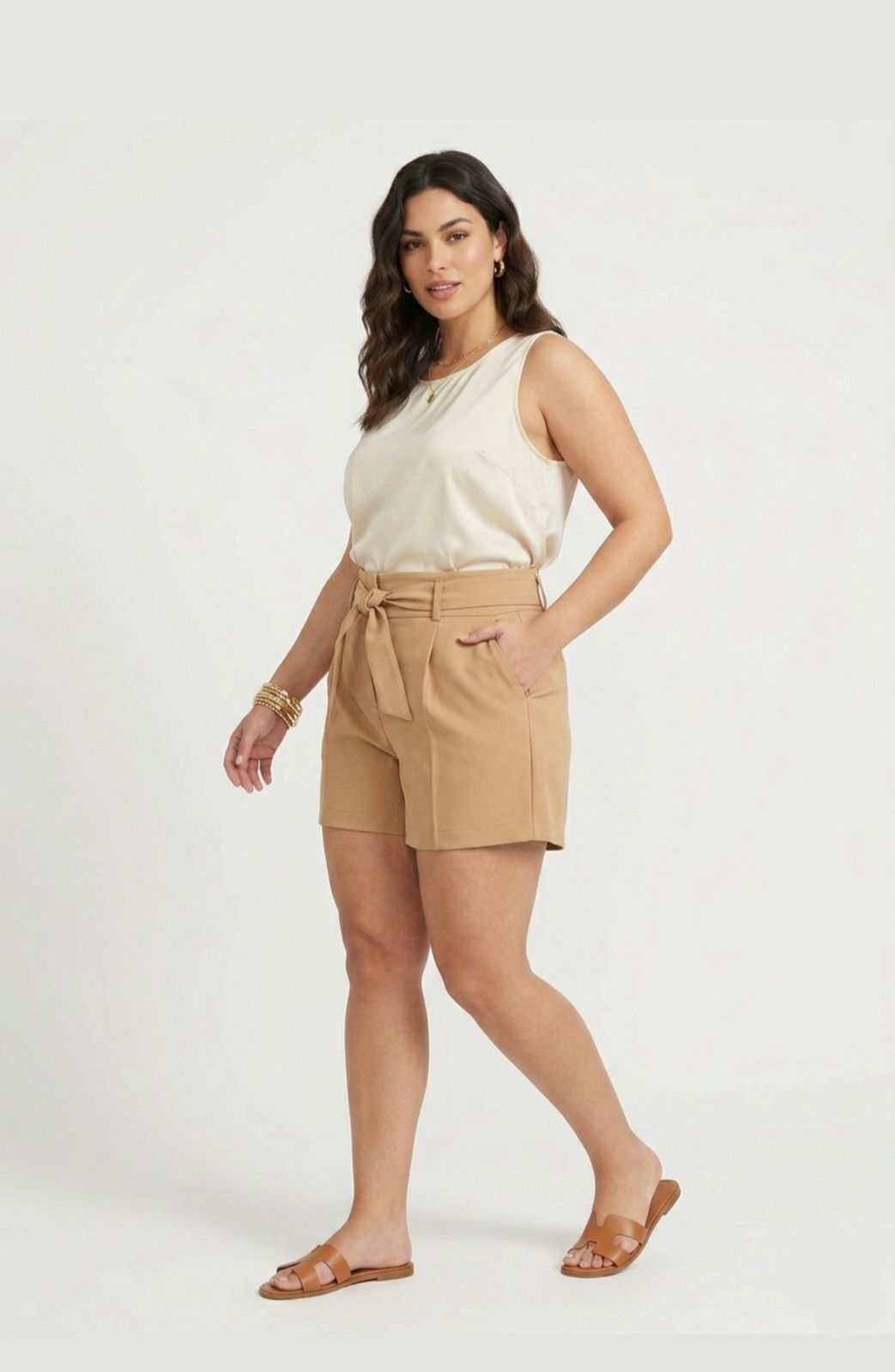 Shorts  Bege com Cinto