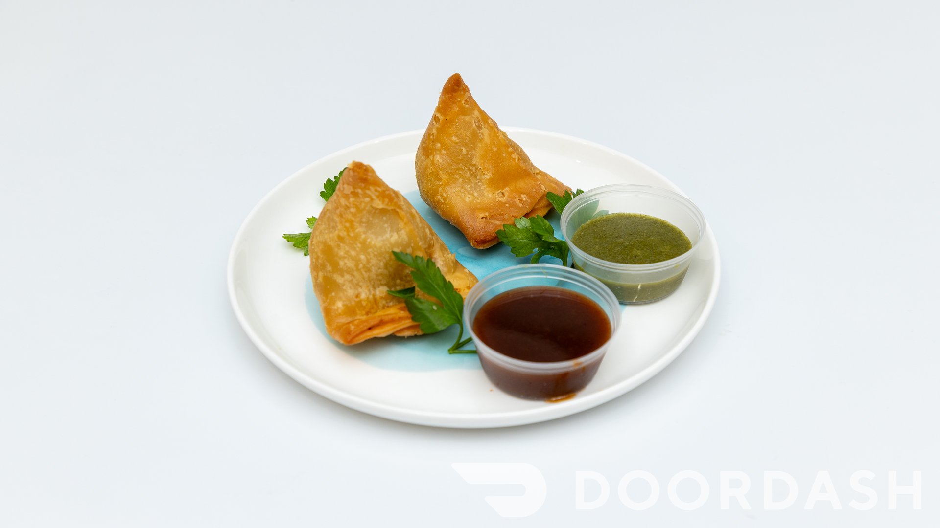 Vegetable Samosas 2pcs