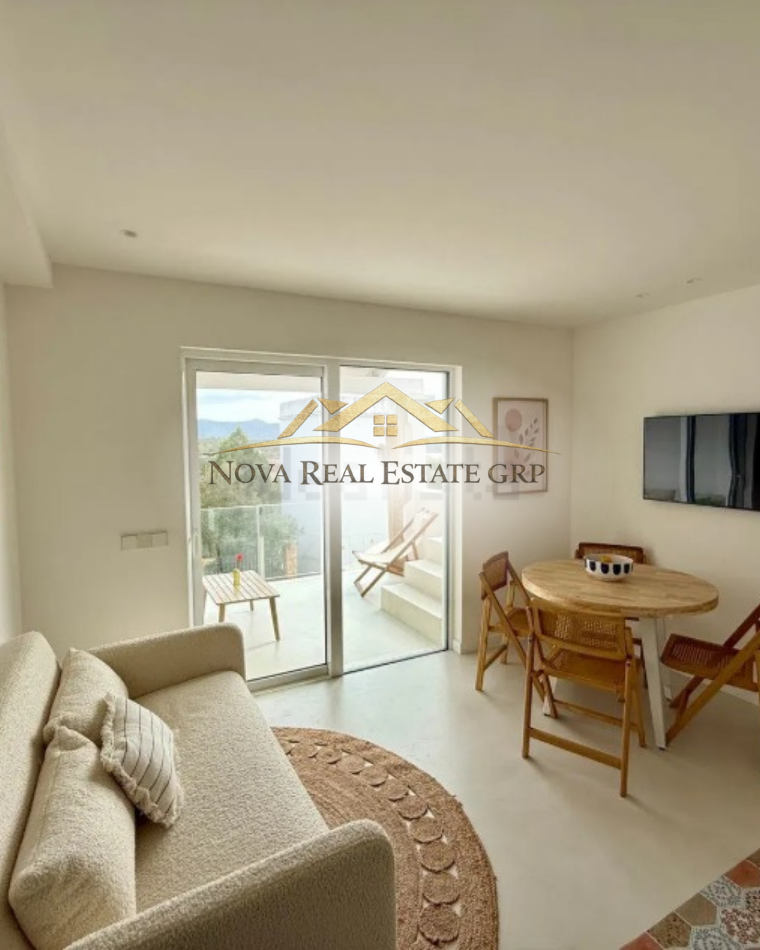 Apartamento de lujo junto a la piscina