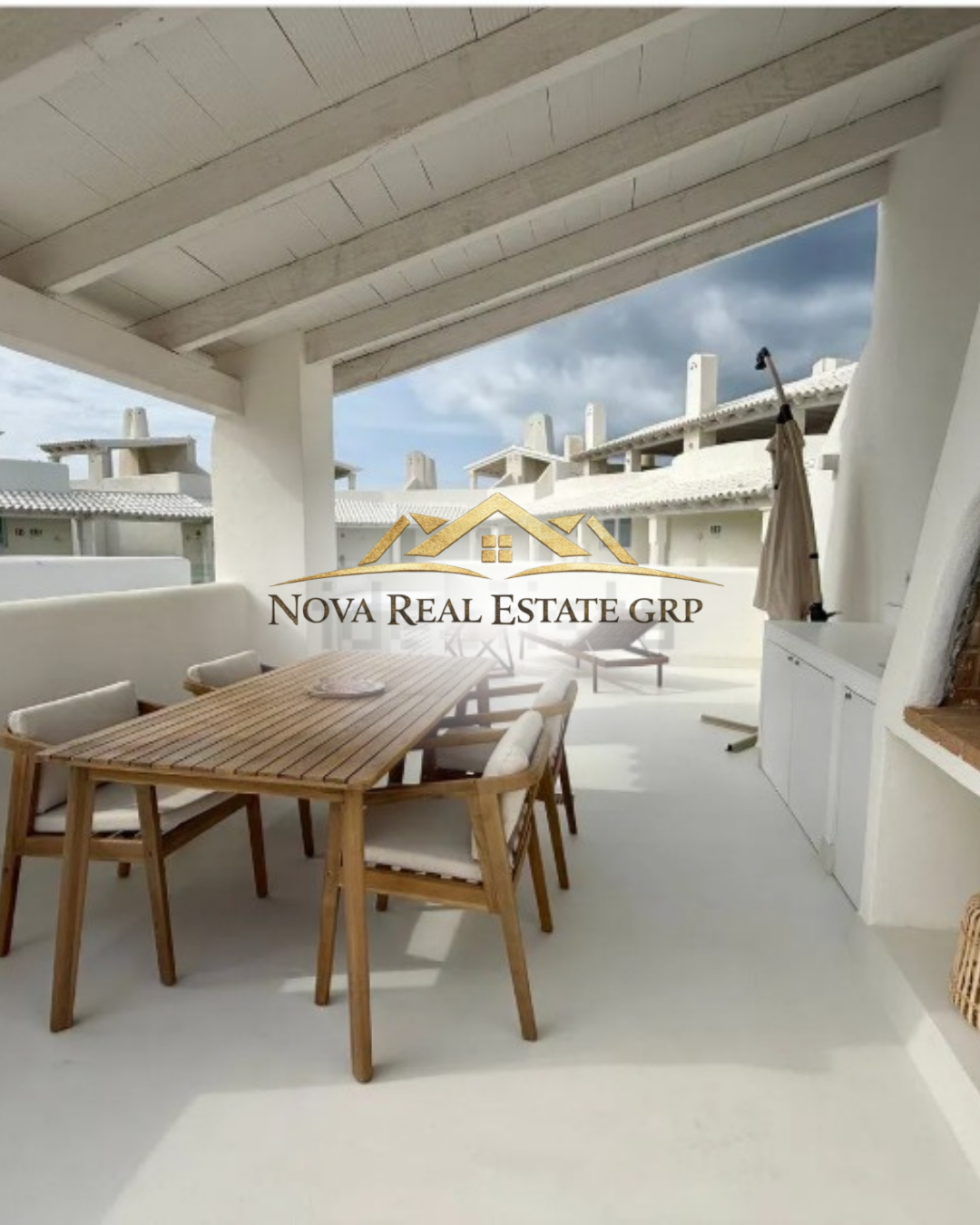 Apartamento de lujo junto a la piscina