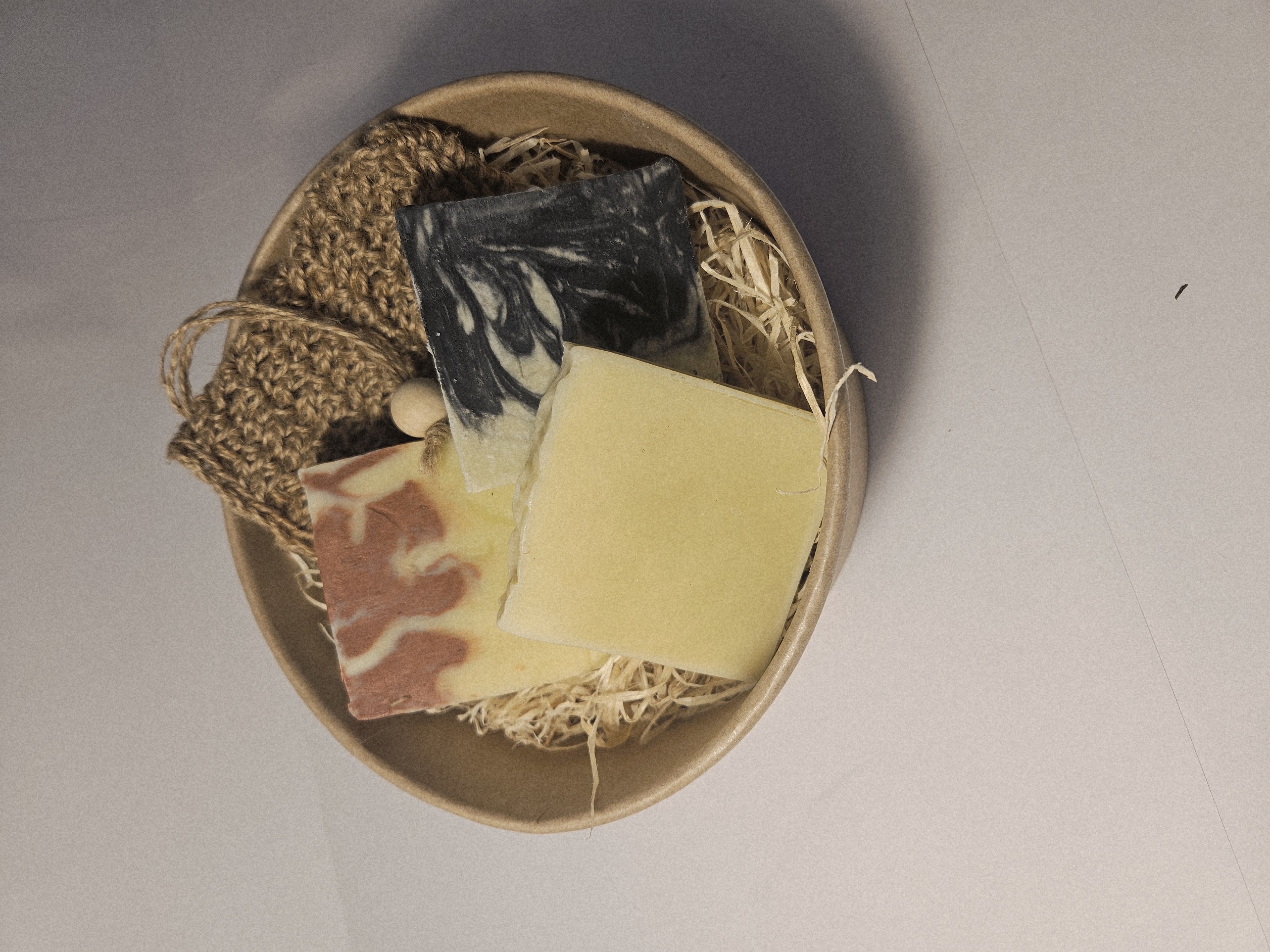 Coffret de 3 savons et un sauve savon