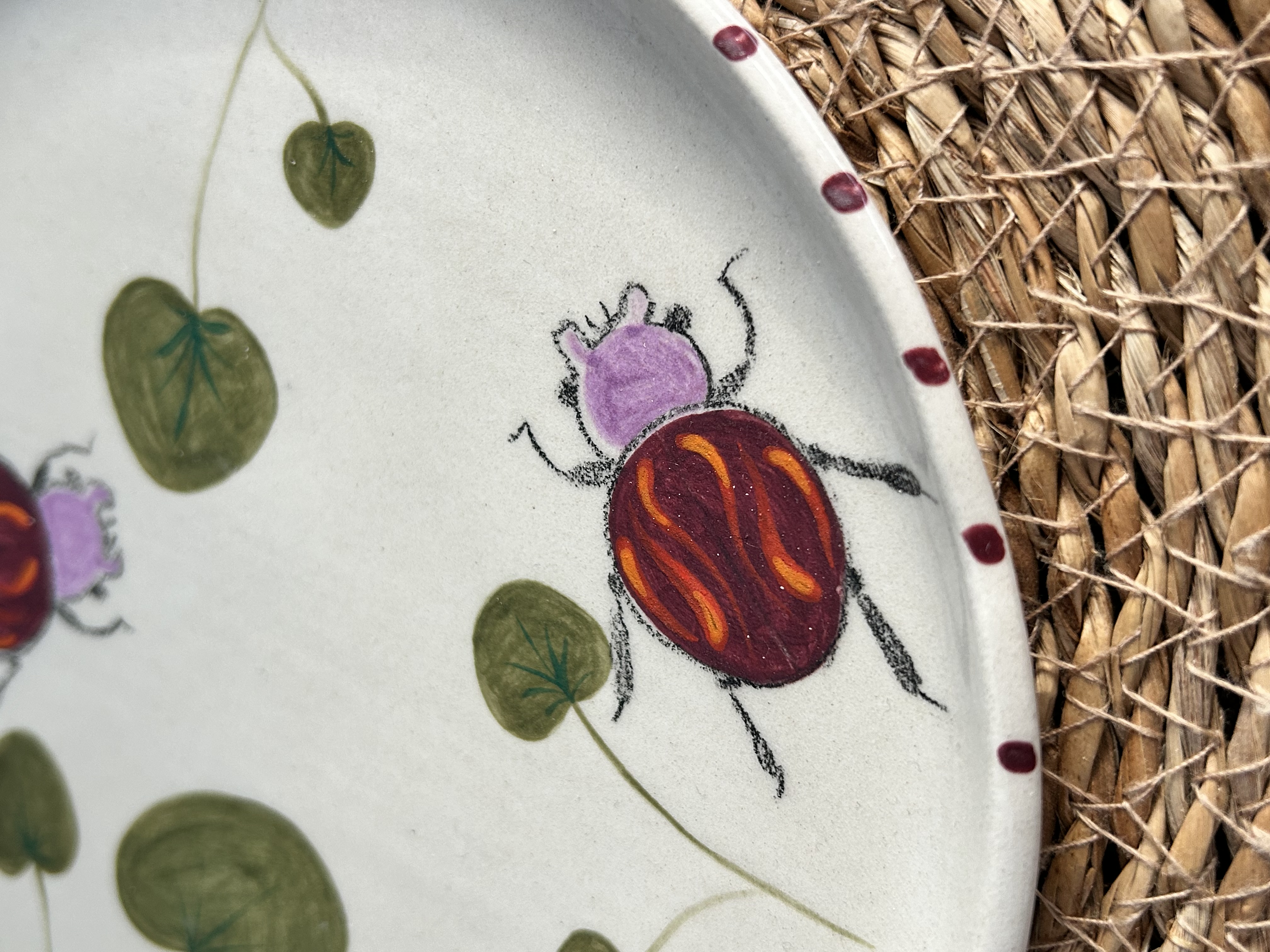 Lėkštė Du violetiniai vabalai