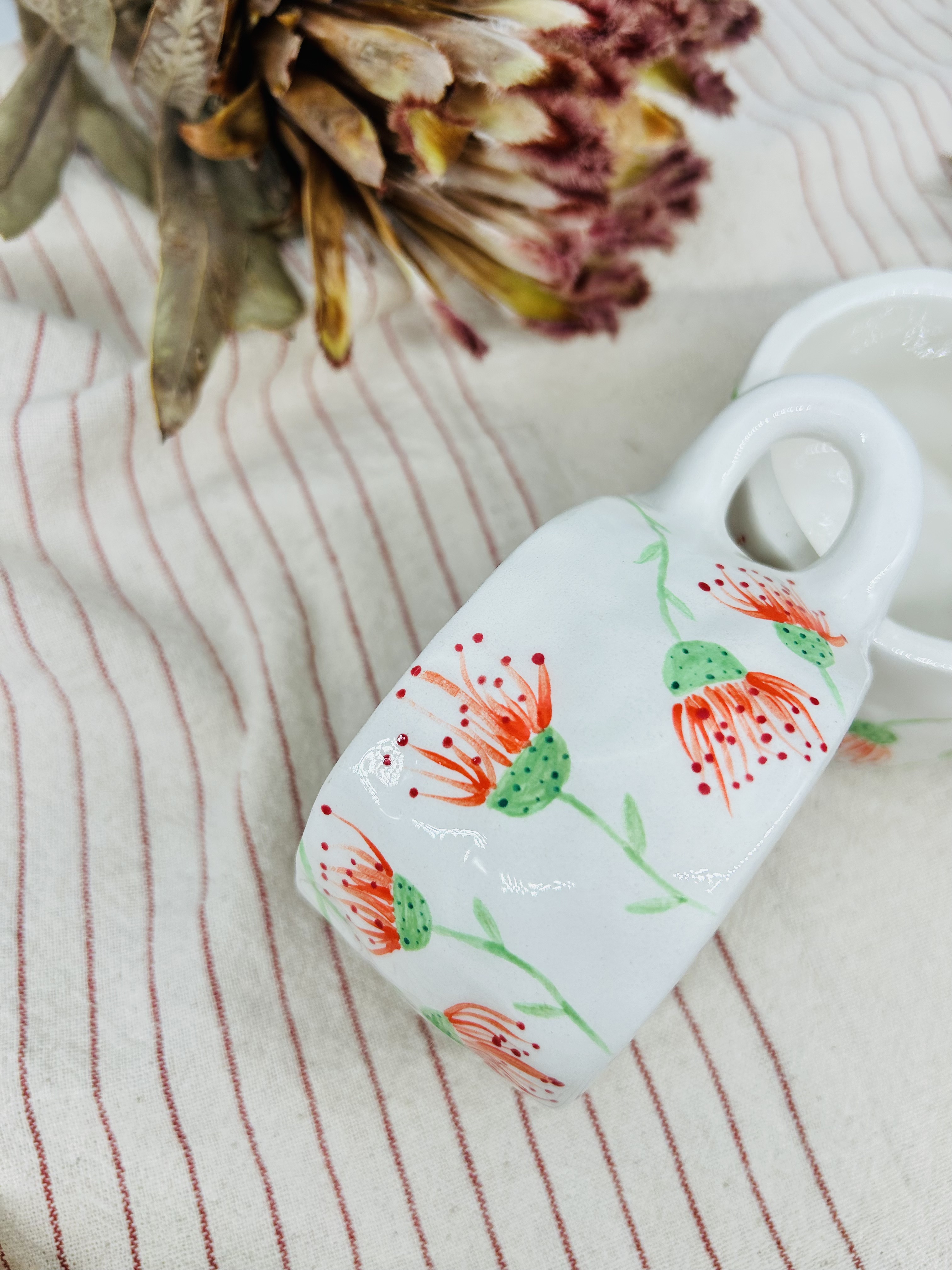 Puodelis Mistinis vandens pasaulis