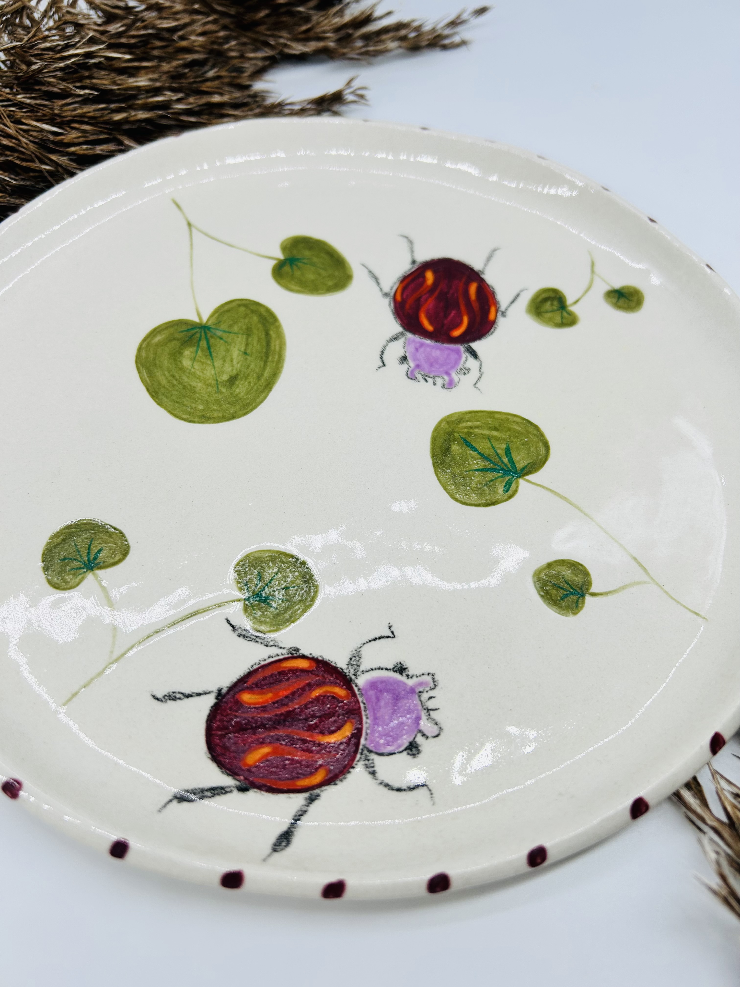 Lėkštė Du violetiniai vabalai