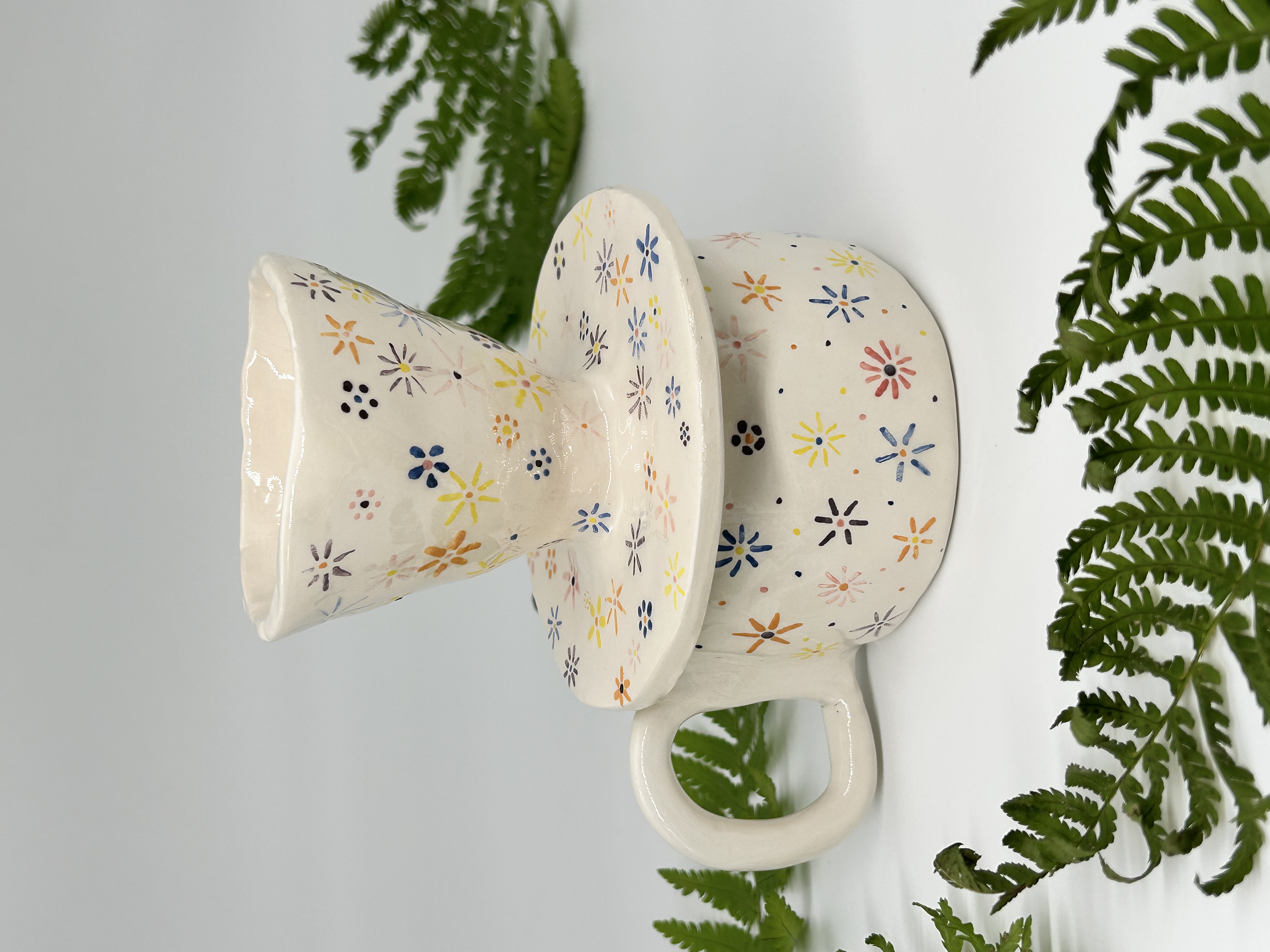 V60 kavos filtras Pievos šokis