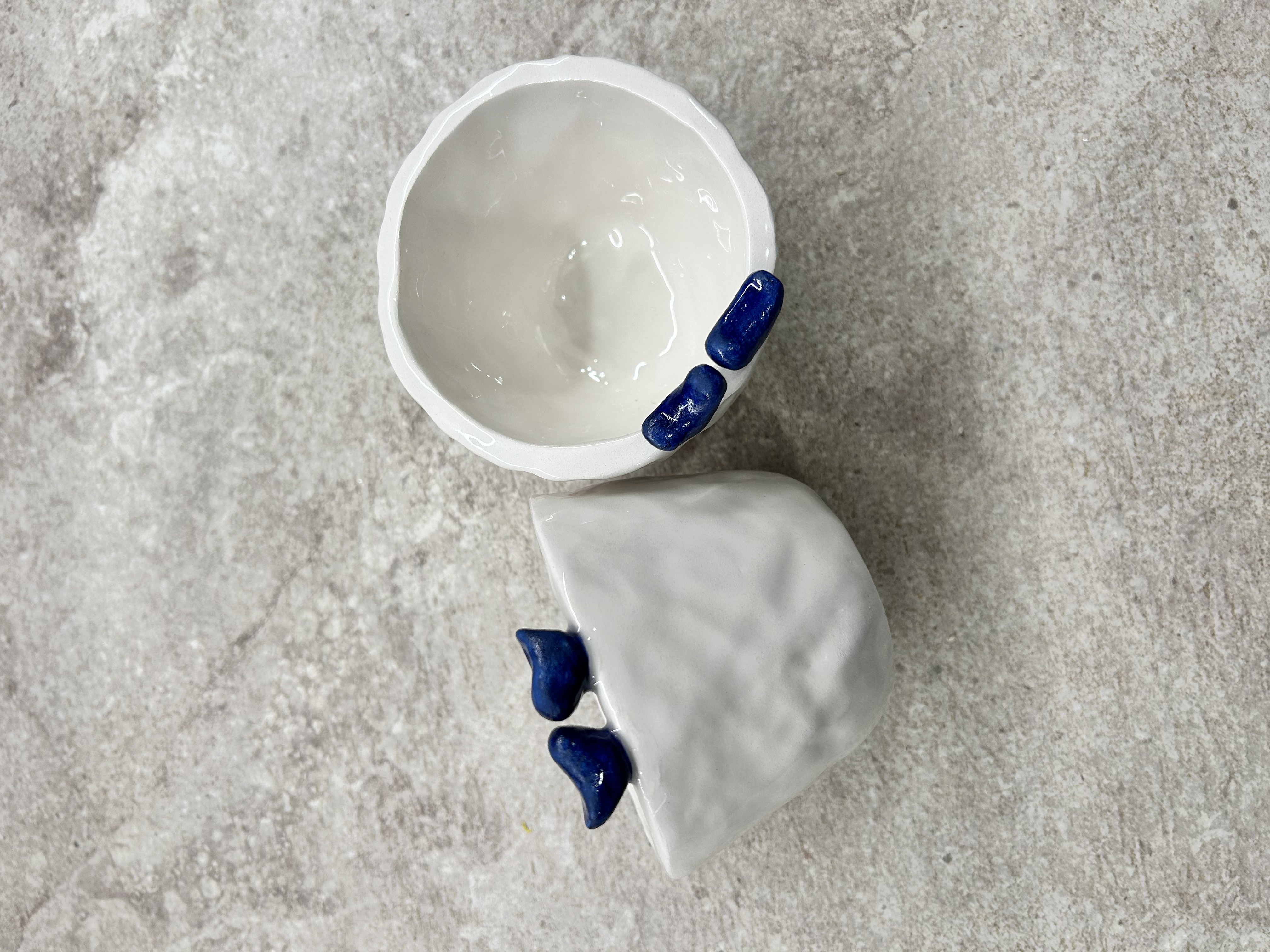 Puodelis Du paukštukai