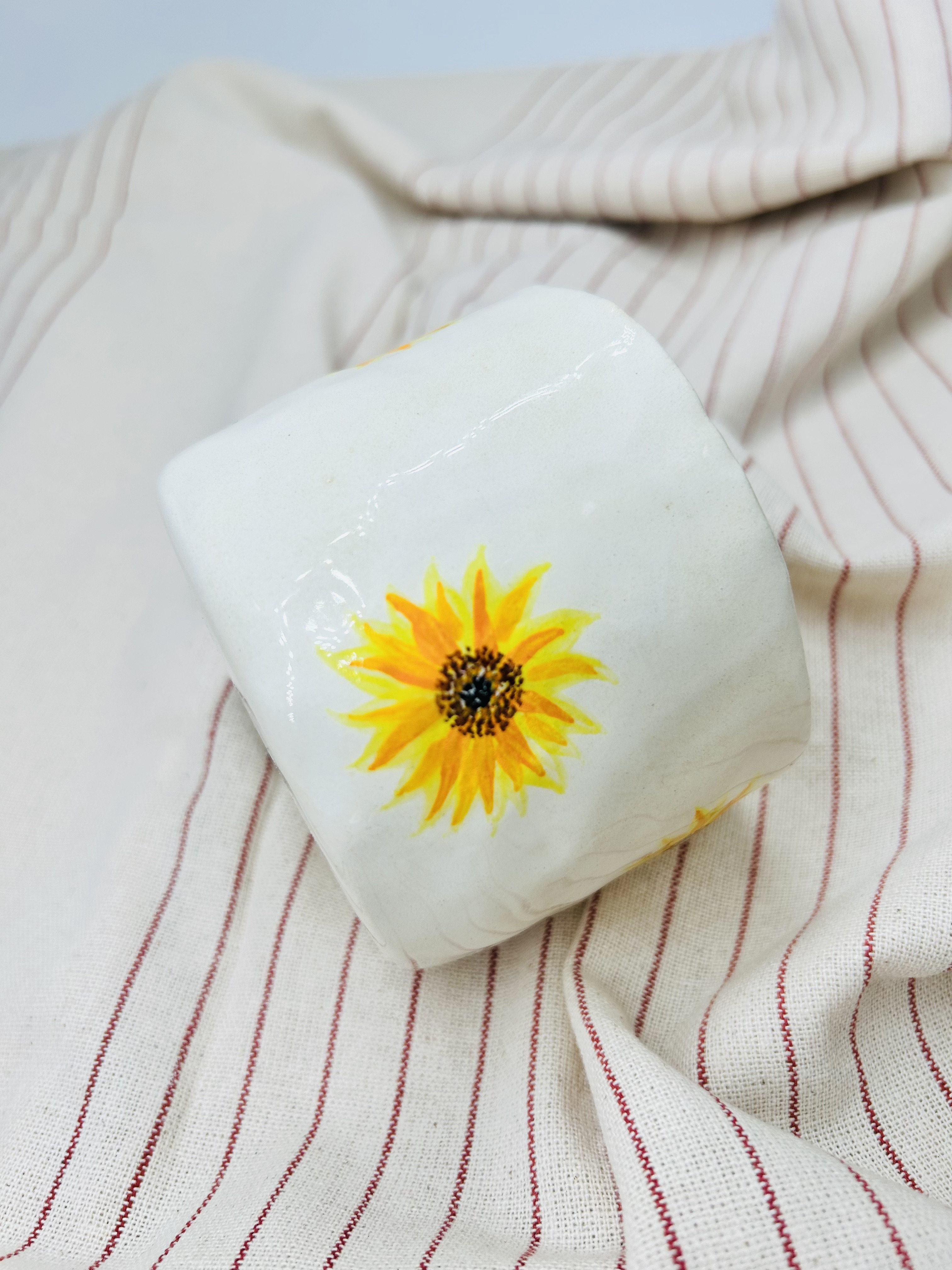 Puodelis Saulėgrąža