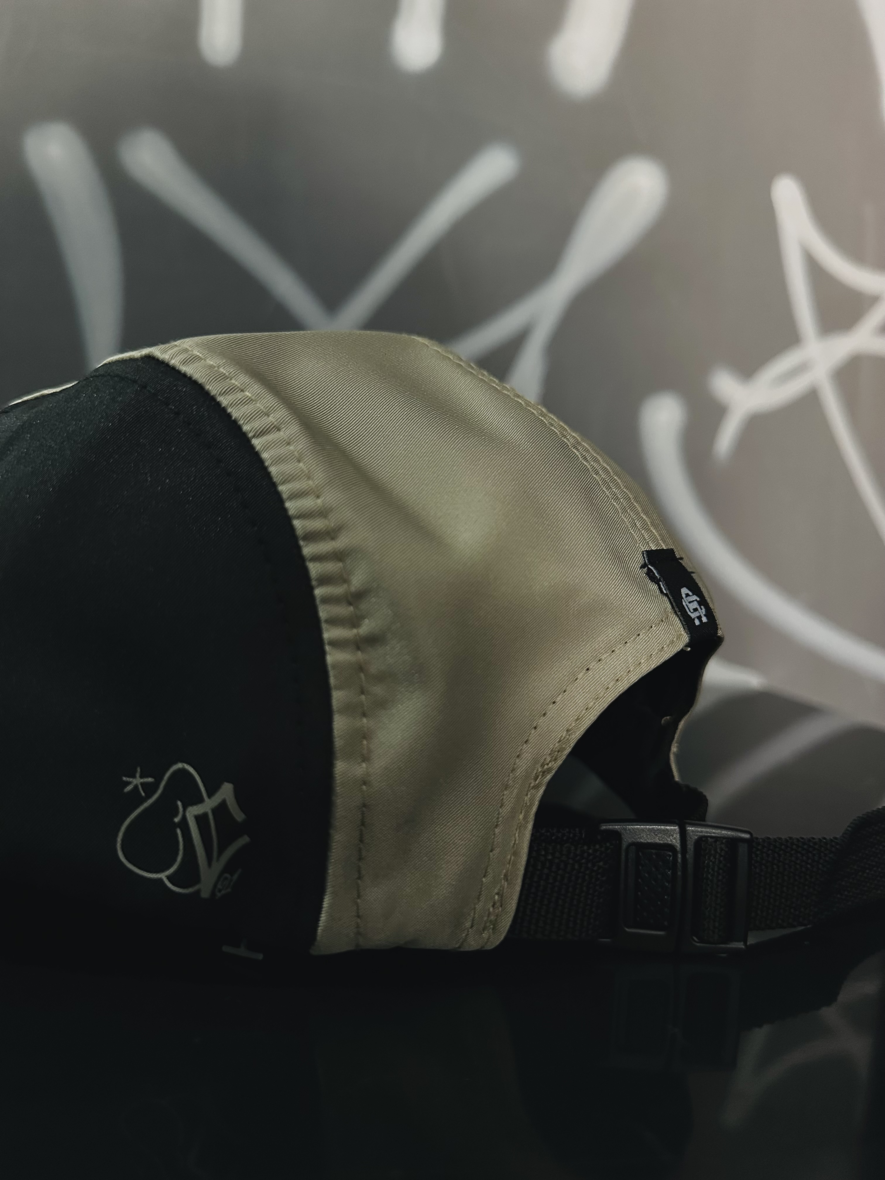 Boné Five Panel Anth Co
