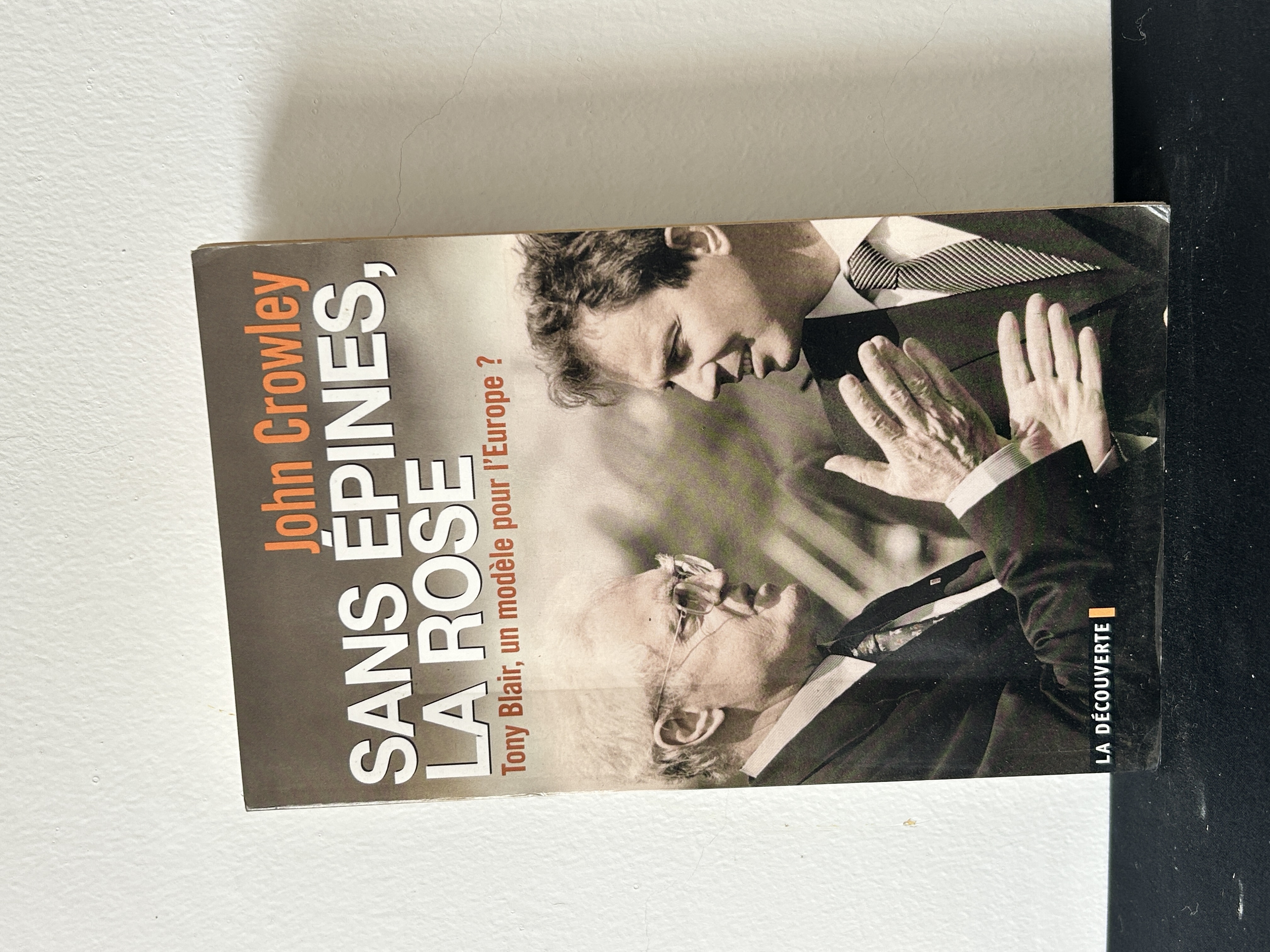 Sans Épines, La Rose