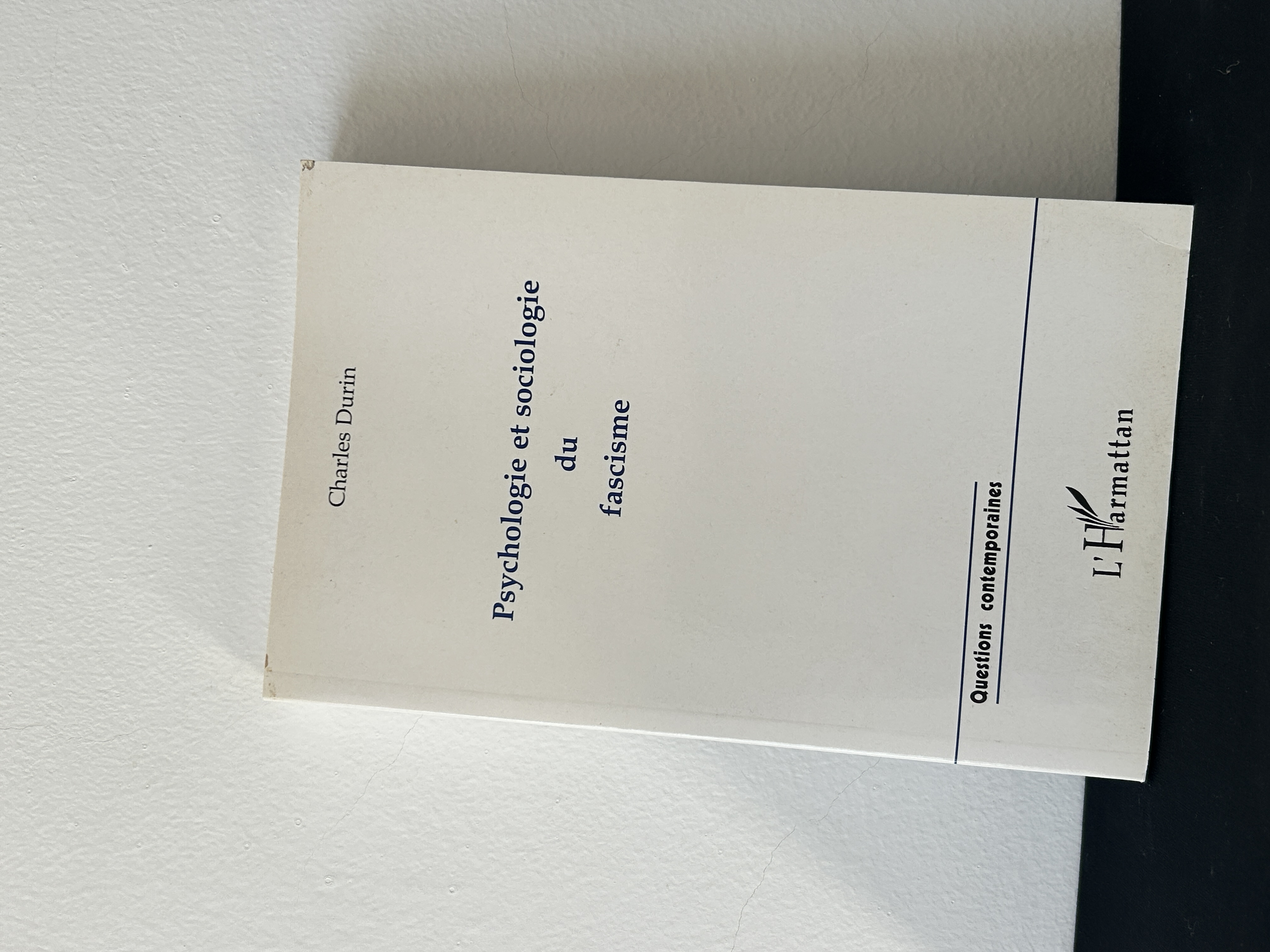 Livre sur la psychologie, la sociologie et le fascisme