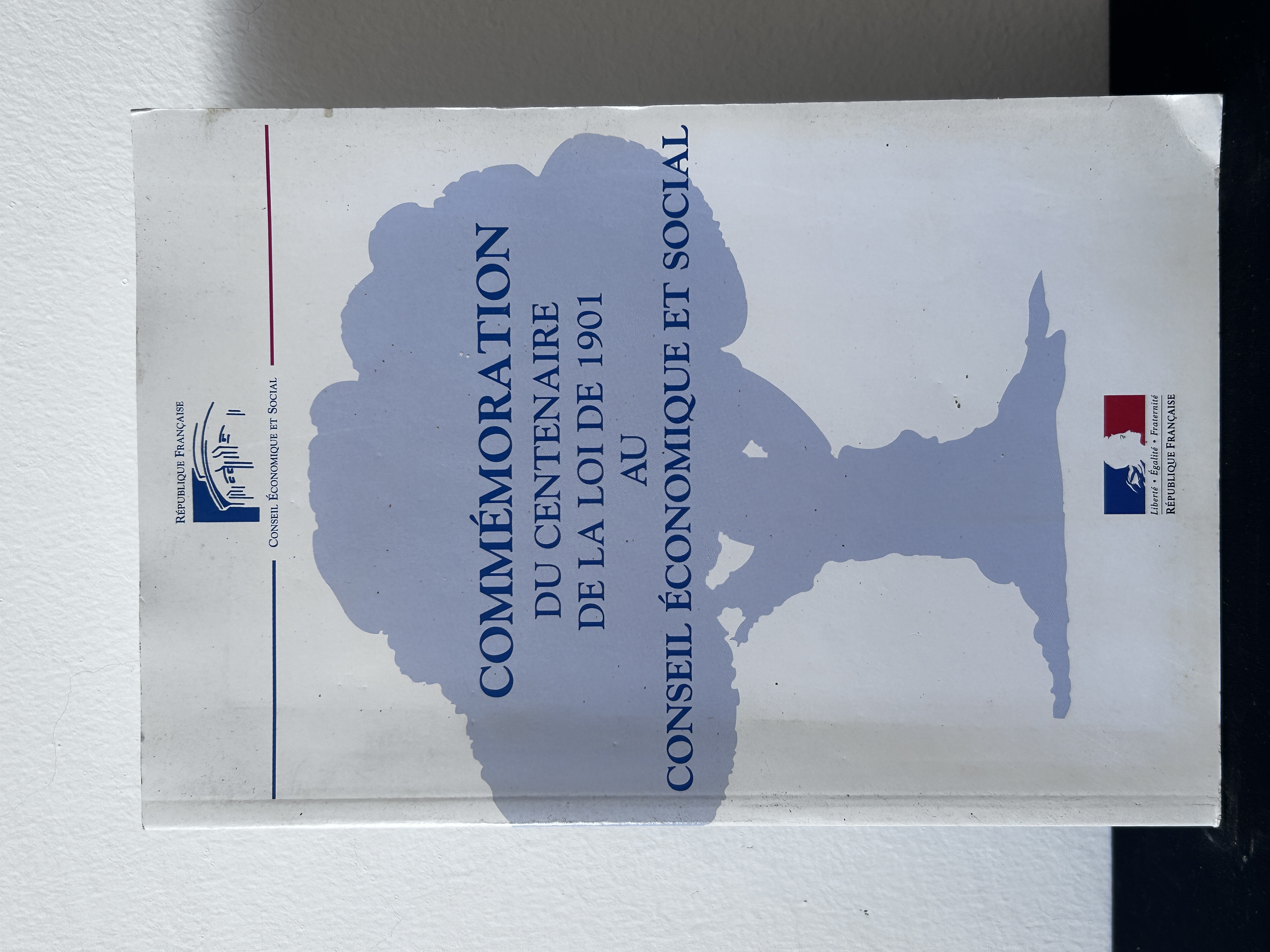 Livre commémoratif à l’occasion du centenaire de la loi de 1901