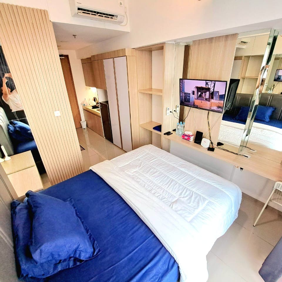 Apartment Spring Wood Cikokol